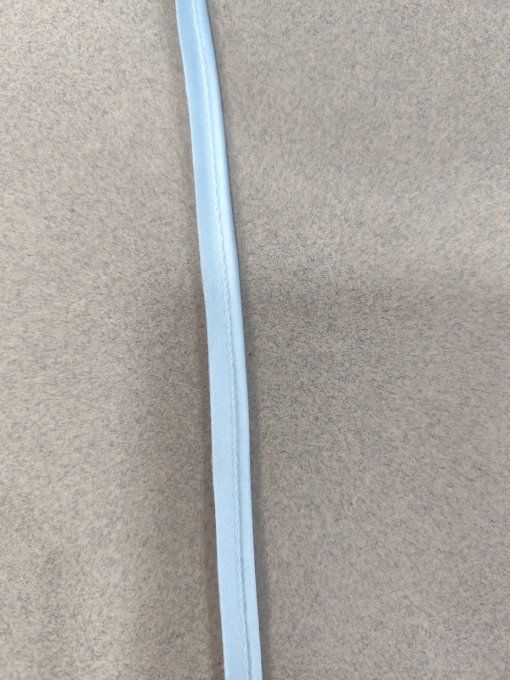 Passepoil satin bleu ciel 10 mm au mètre  