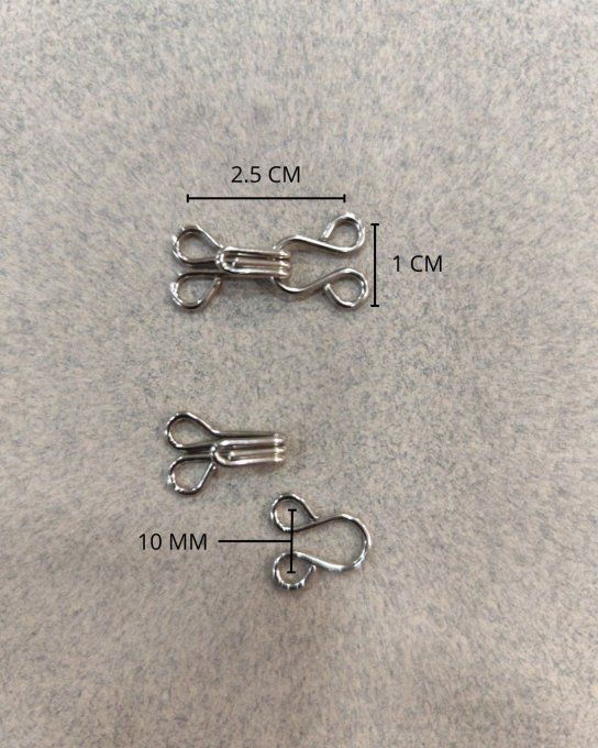 Agrafes et crochets de fermeture en métal argent grand modèle à la pièce