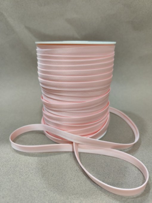 Biais satin rose  10 mm au mètre