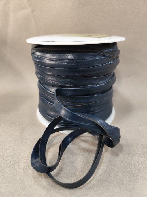 Biais simili cuir marine pré-plié 10 mm, vendu au mètre