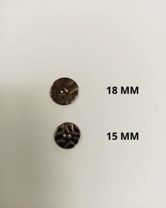 Bouton métal martelé canon de fusil à la pièce