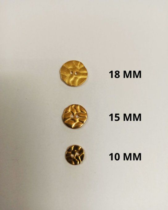 Bouton métal martelé doré