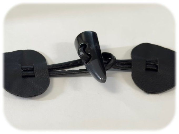 Brandebourg simili cuir et corne gris anthracite à la pièce