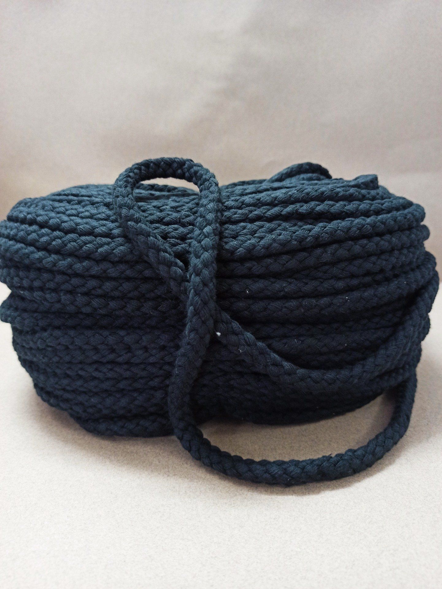 Cordon coton rond tressé noir 10 mm -