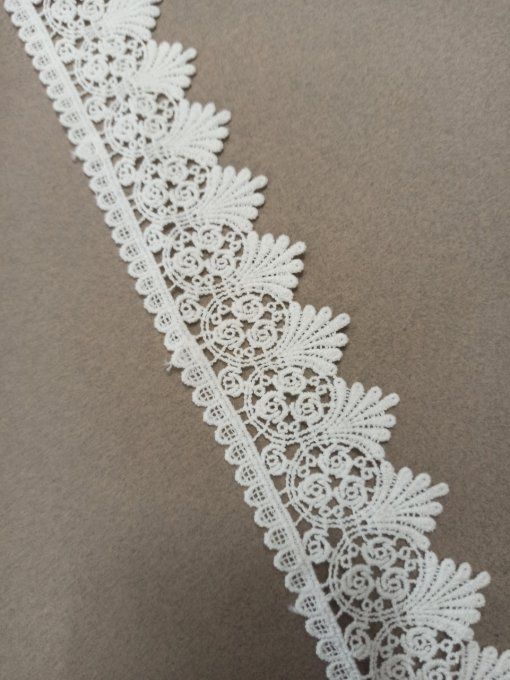 Galon macramé écru 50 mm au mètre