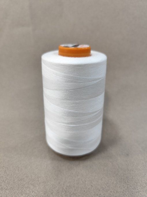 Fil polyester blanc à la bobine 5 000 mètres_axe mode accessoires