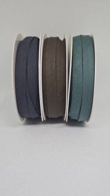 Lot de 3 rouleaux de biais coton de 20 m, gris anthracite, marron et vert canard