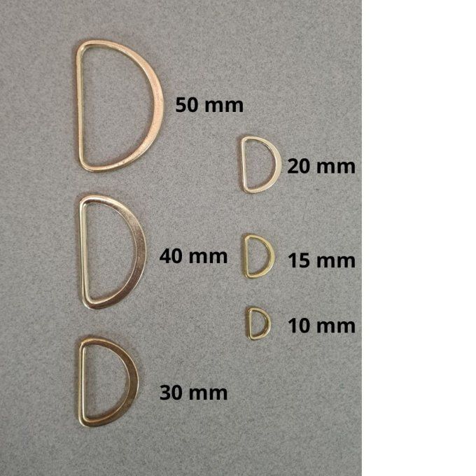 Boucle en D ou étrier doré à la pièce