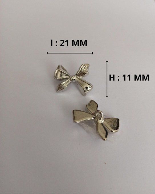 Bouton métal noeud argenté