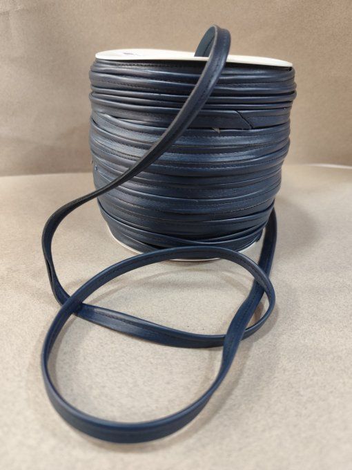 Passepoil imitation cuir marine au mètre -