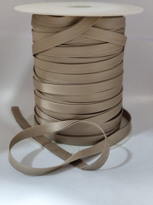 Promotion biais satin beige  10mm 100 mètres