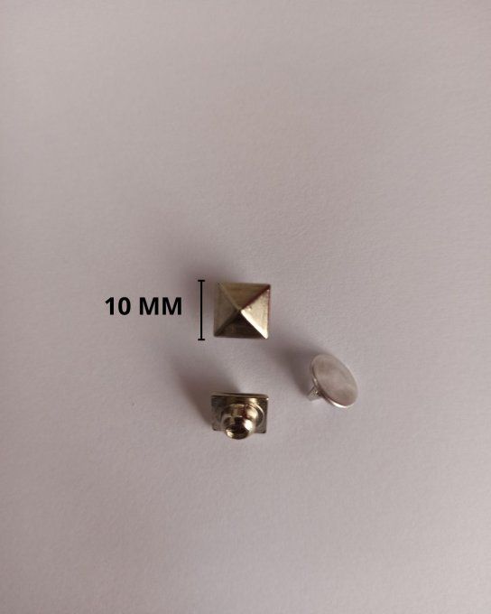 Rivet pyramide 10 mm argent