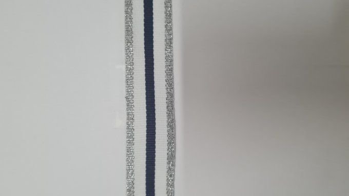 Ruban gros grain polyester rayé blanc, marine et argent, 20 mm, vendu au mètre