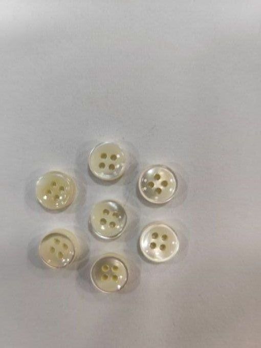 Bouton nacre écru 10 mm à la pièce