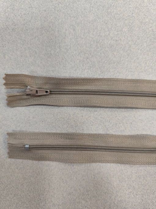 Fermeture éclair nylon beige à la pièce