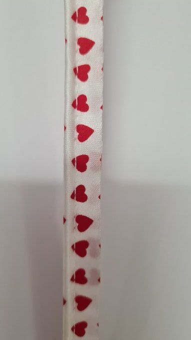 Passepoil satin blanc coeur rouge au mètre