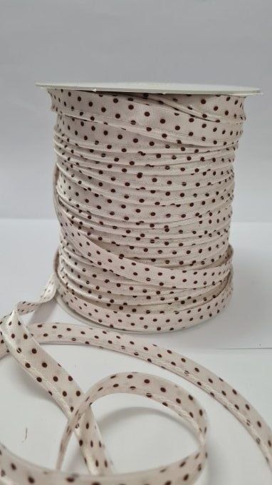 Passepoil satin écru à pois chocolat au mètre