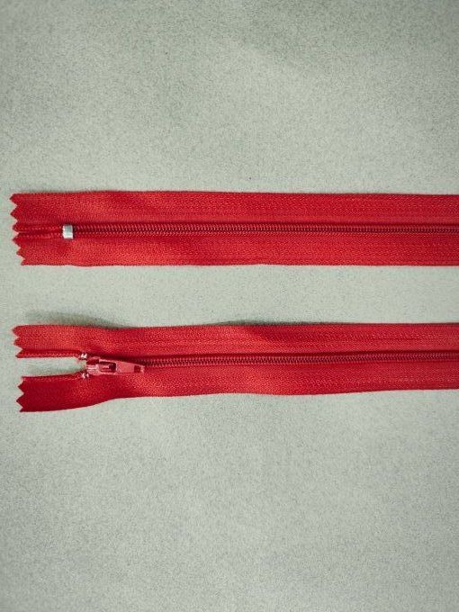 Fermeture éclair nylon rouge 15 cm / 100 pièces