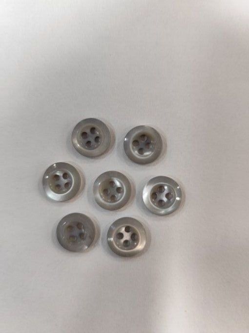 Bouton nacré gris 11 mm à la pièce   