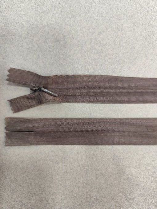 Fermeture éclair invisible brun 22 cm / 100 pièces