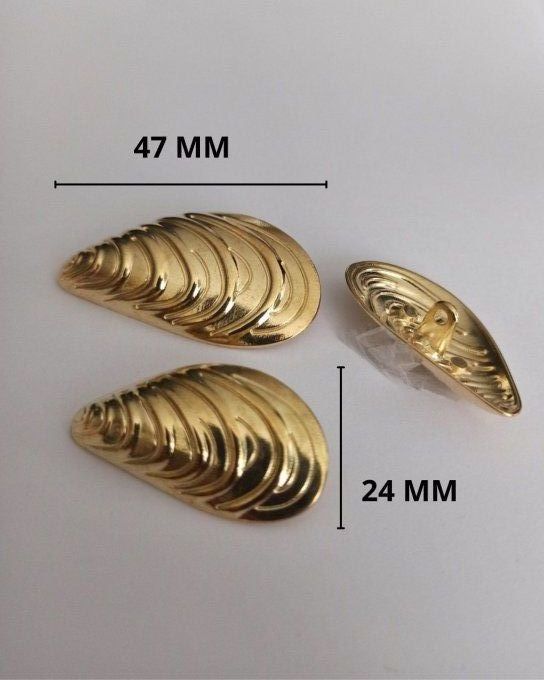 Bouton métal moule doré en 47 MM