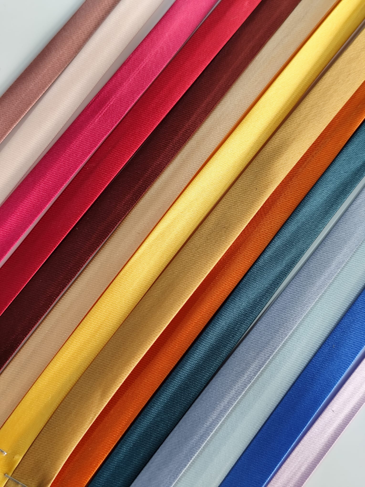 Biais satin unis au mètre