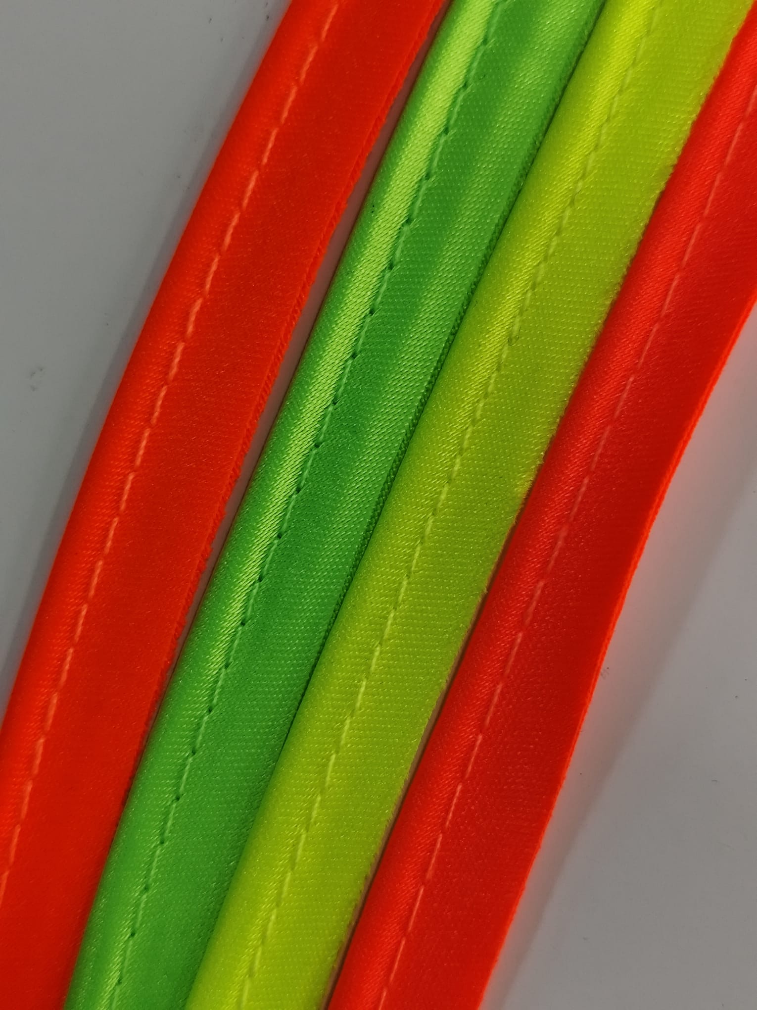 Passepoil fluo au mètre